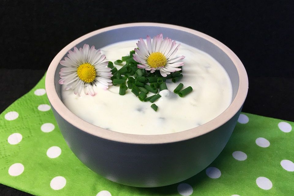 Quark - Knoblauch - Soße