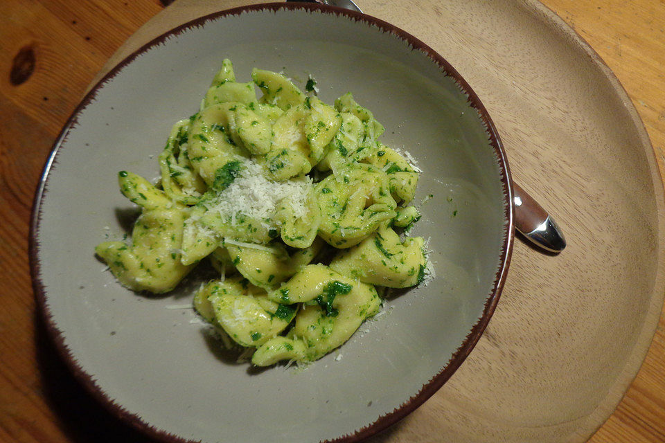 Tortellini mit Bärlauchbutter