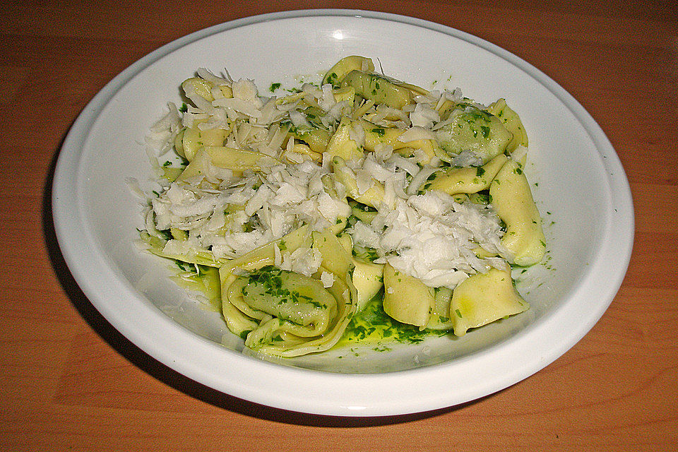 Tortellini mit Bärlauchbutter