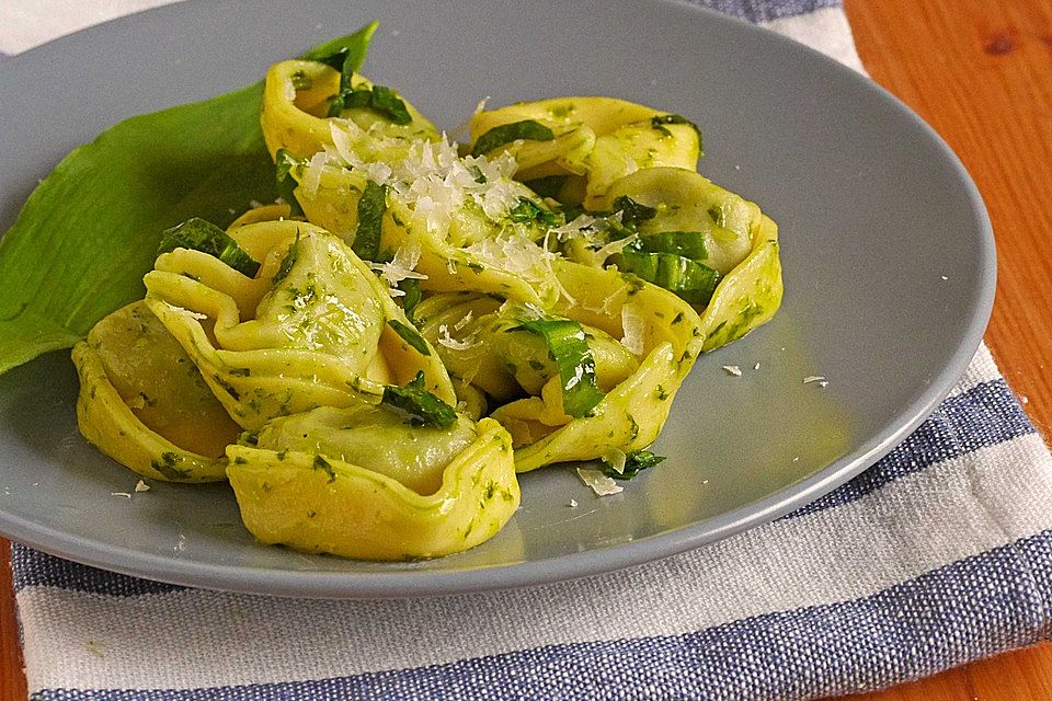 Tortellini mit Bärlauchbutter