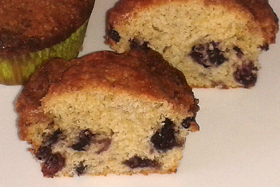 Amerikanische Blaubeermuffins mit Zimtkruste