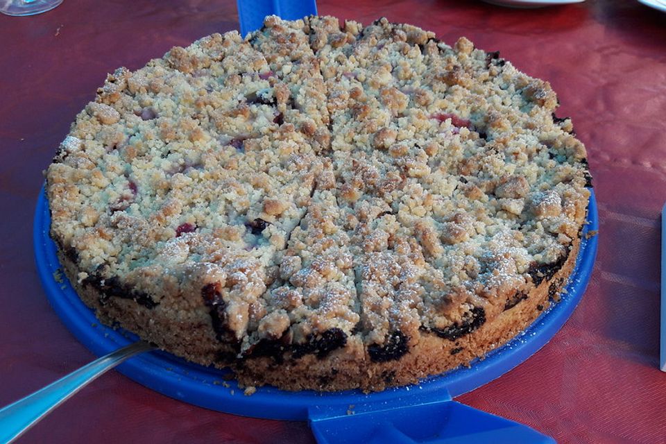 Pflaumenkuchen mit Streuseln