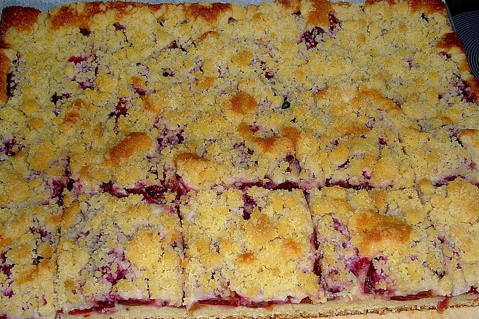 Pflaumenkuchen mit Streuseln