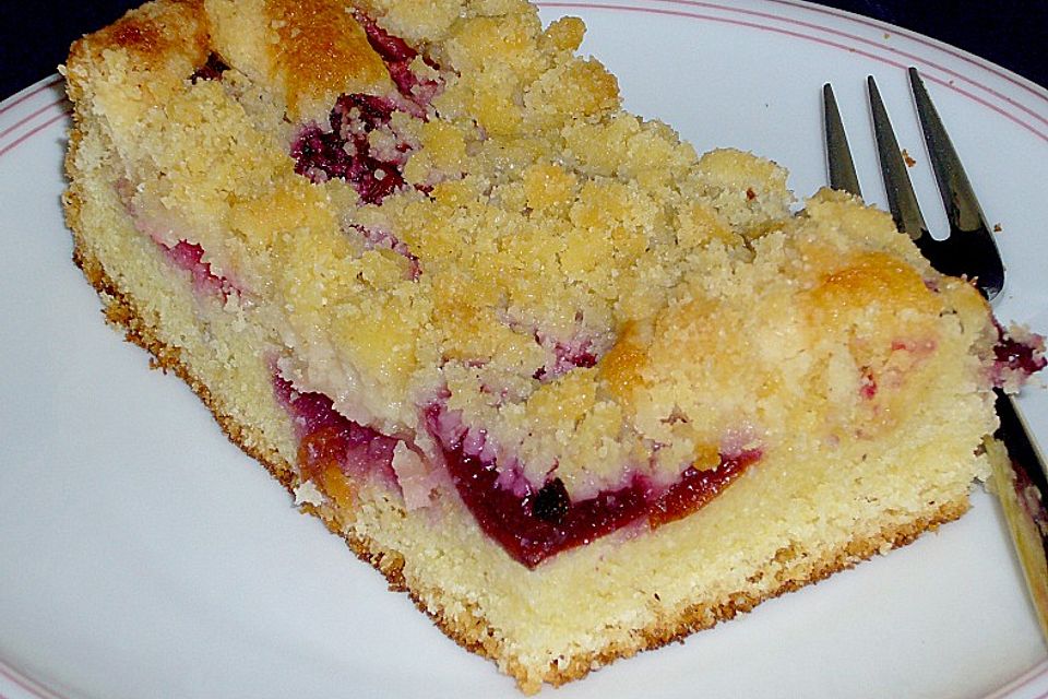 Pflaumenkuchen mit Streuseln