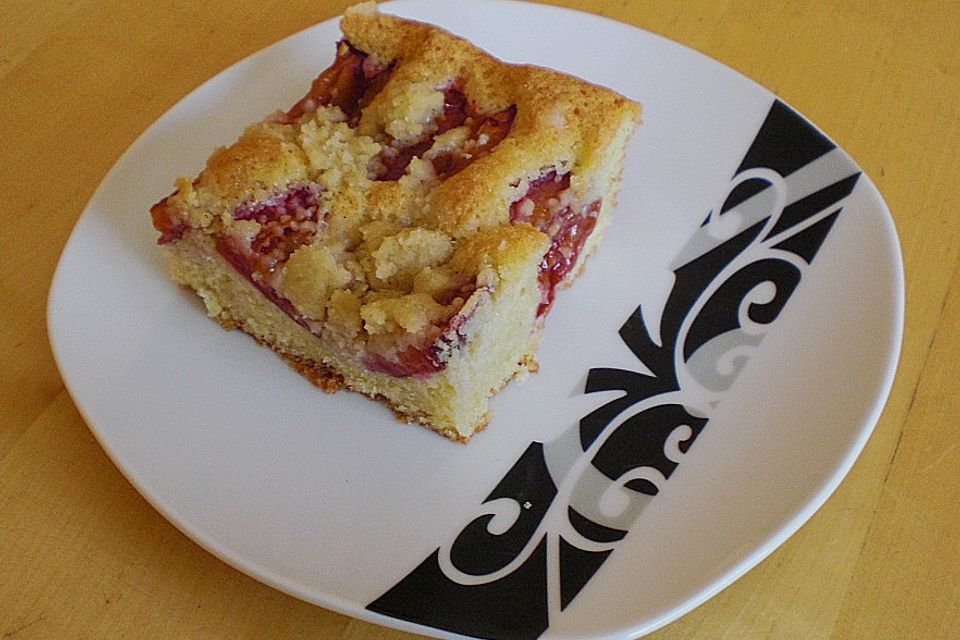 Pflaumenkuchen mit Streuseln