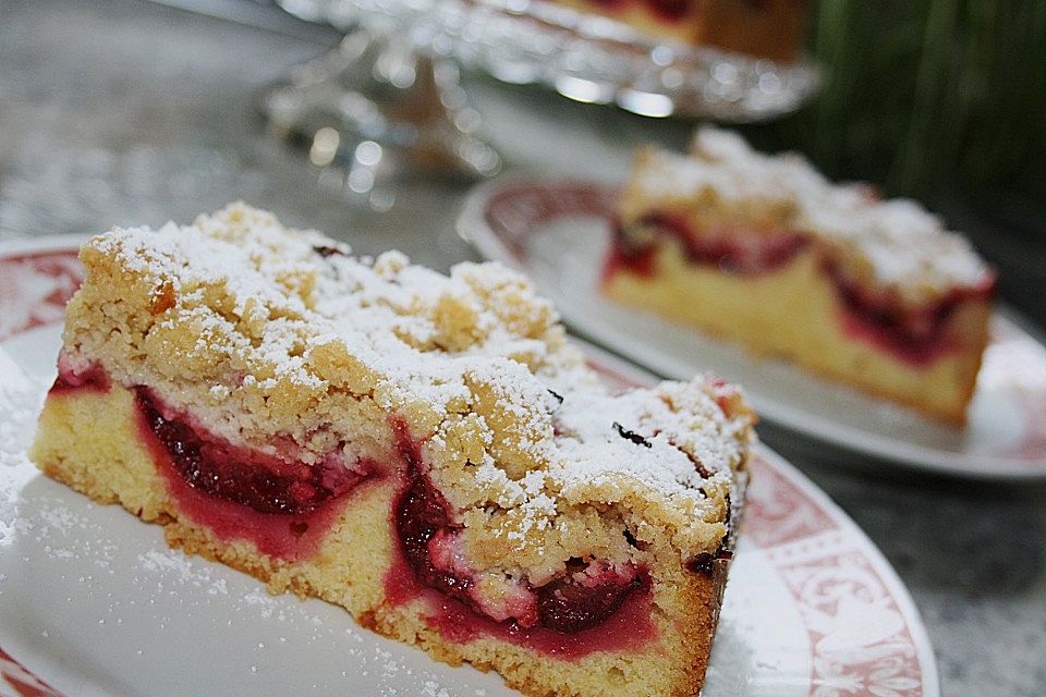 Pflaumenkuchen mit Streuseln