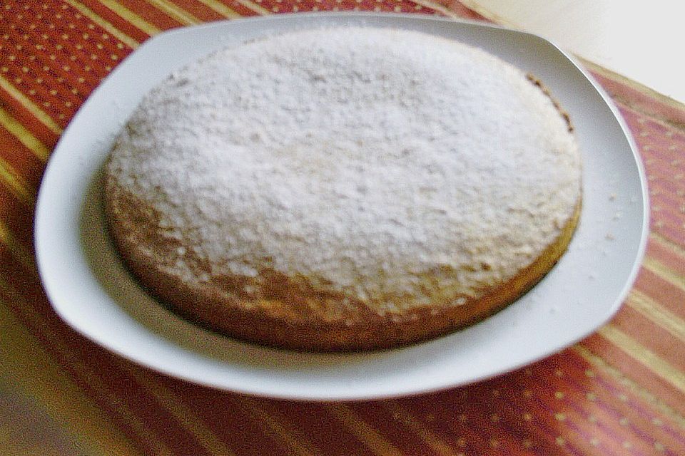 Mandelkuchen mit Eierlikör