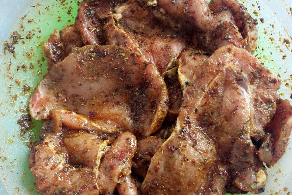 Grillmarinade für zarte Schweinenackensteaks