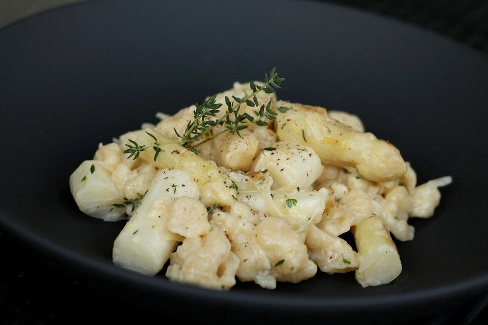 Spätzle mit Spargel - Zitronenragout