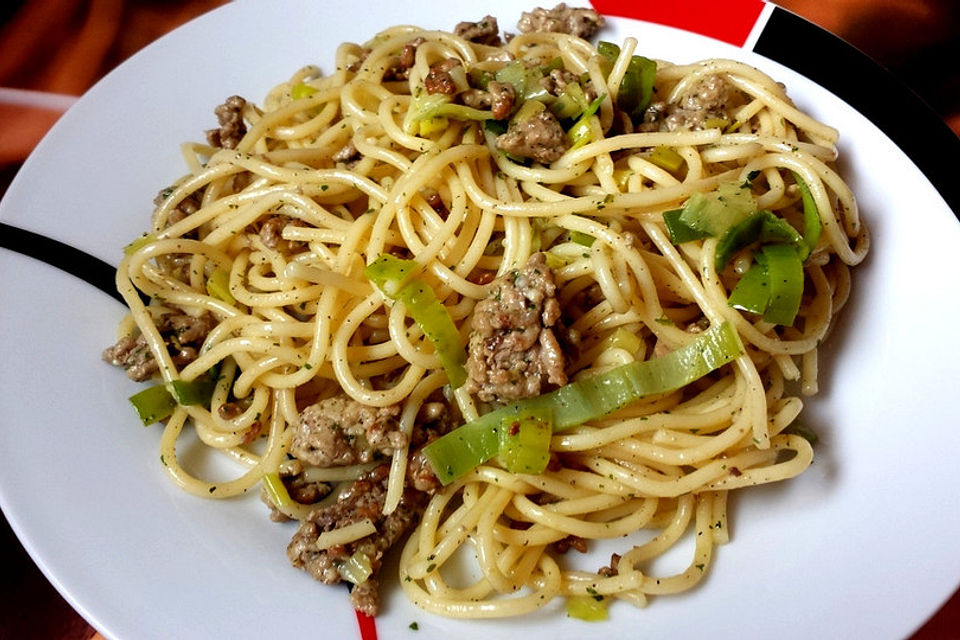 Spaghettisalat mit Hackfleisch