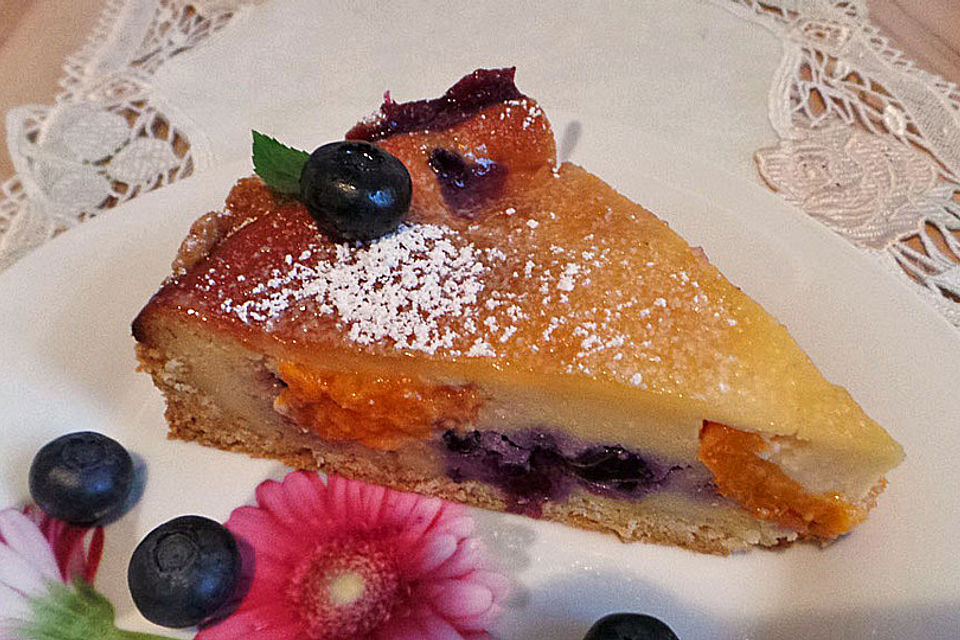 Marillenkuchen mit Marzipanguss