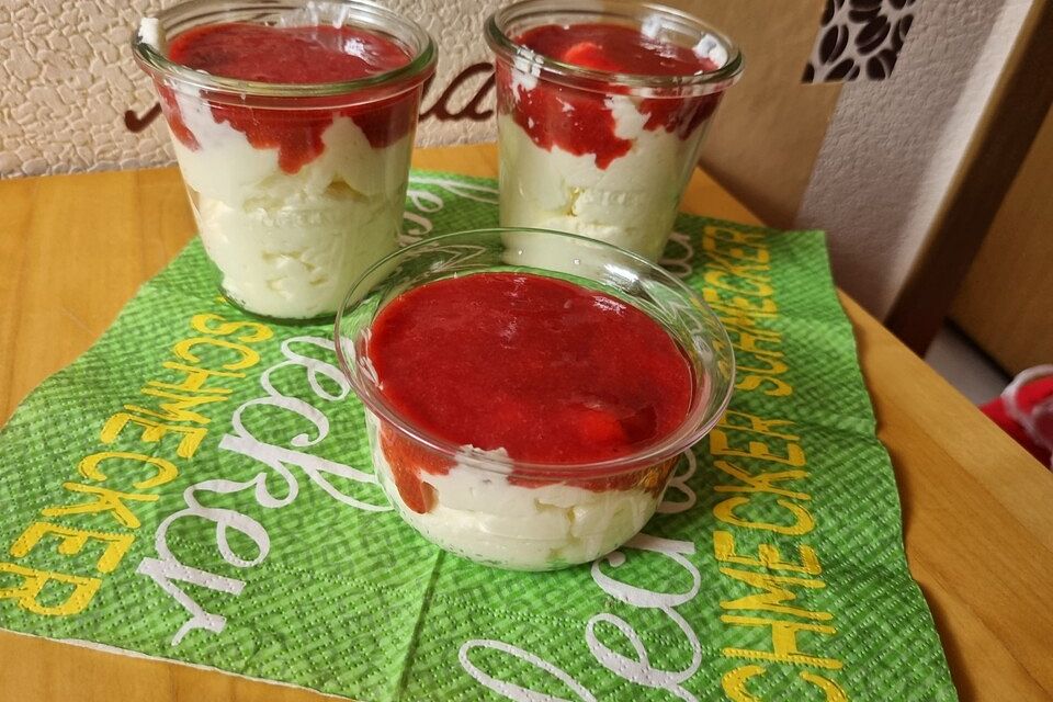 Puddingquark mit Früchten