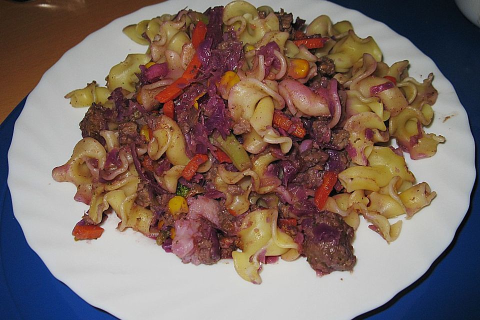 Rotkohl - Hack - Nudeln