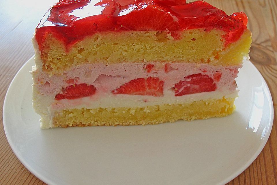 Erdbeer - Eierlikör - Torte