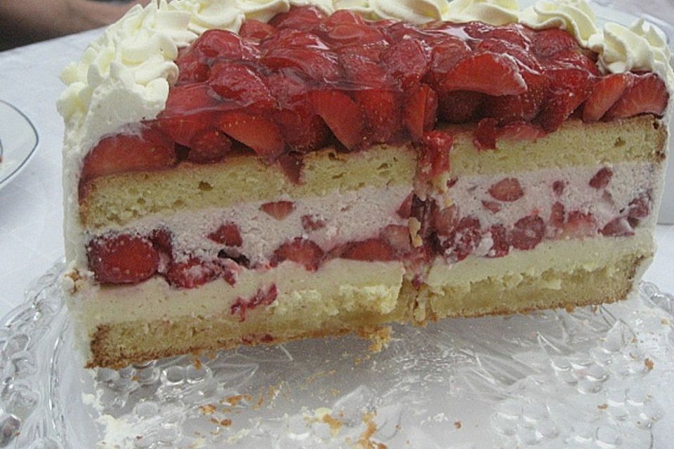 Erdbeer - Eierlikör - Torte