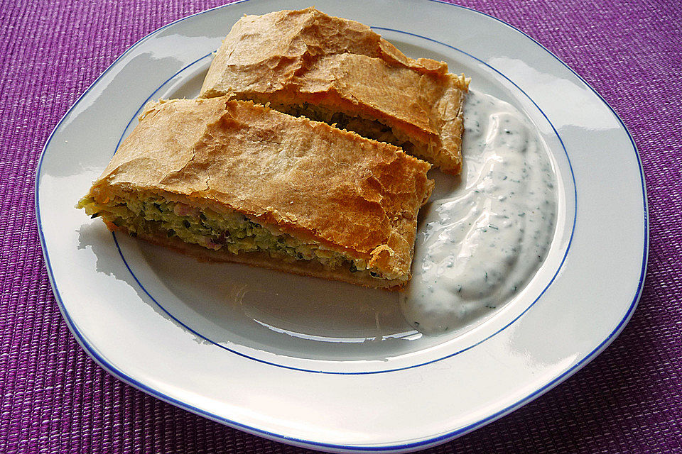 Steirischer Zucchinistrudel