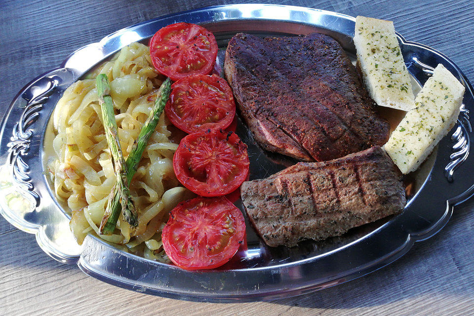 Rinderhüftsteaks in feiner Grillmarinade