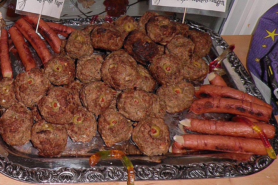 Halloween - Spaghetti mit Augäpfeln