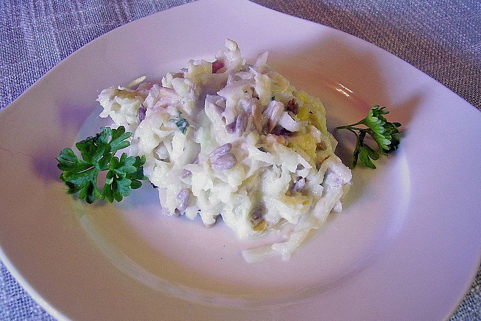 Kohlrabisalat mit  Apfel