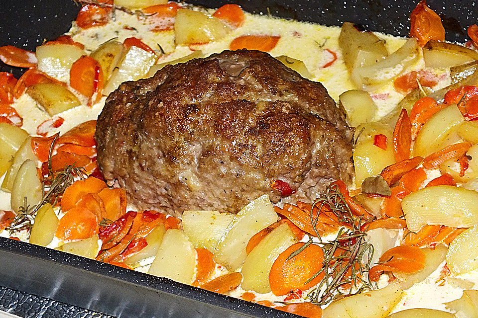 Hackbraten mit Kartoffeln