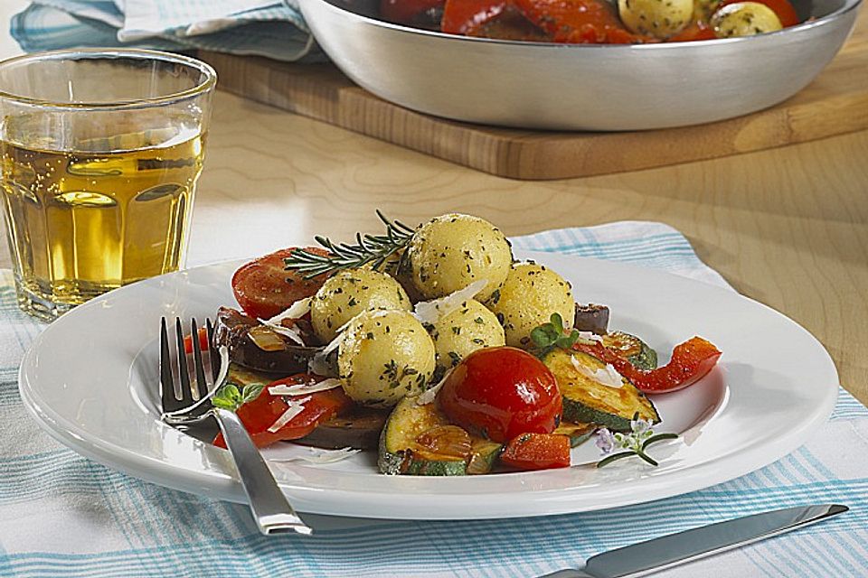 Knödel mit Ratatouille