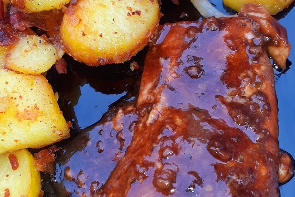 Lachsfilet mit Balsamico-Glasur