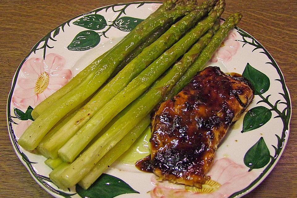 Lachsfilet mit Balsamico-Glasur