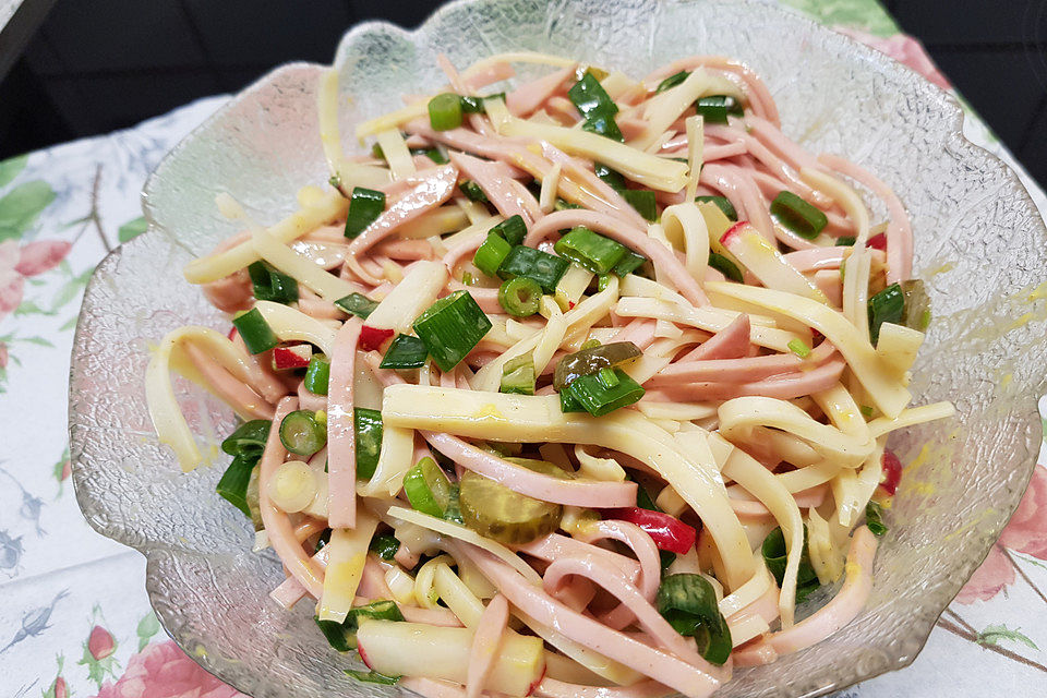 Sommerlicher Wurstsalat