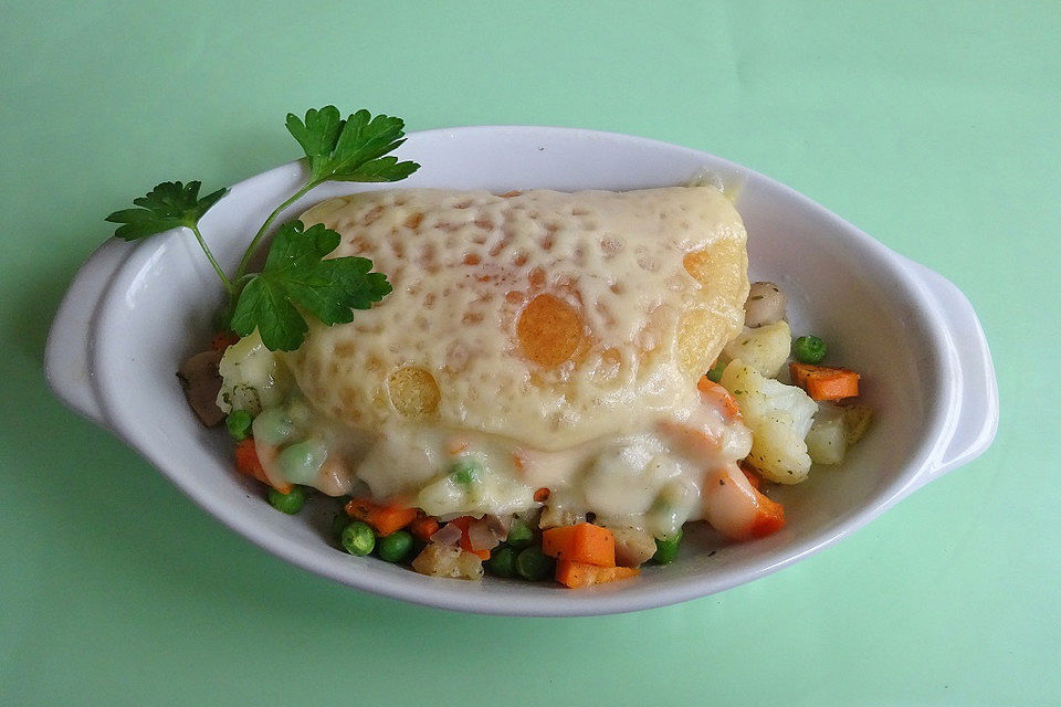 Vegetarische gefüllte Pfannkuchen