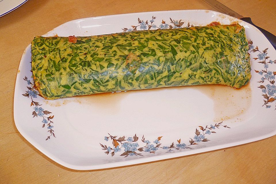 Vegetarische Roulade mit Tomatenfüllung