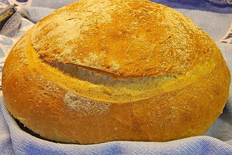 Rundes Krustenweißbrot