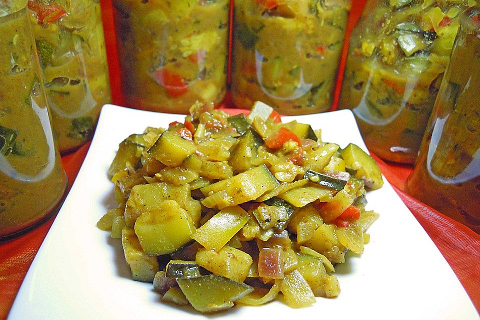 Feuriges Zucchini - Chutney