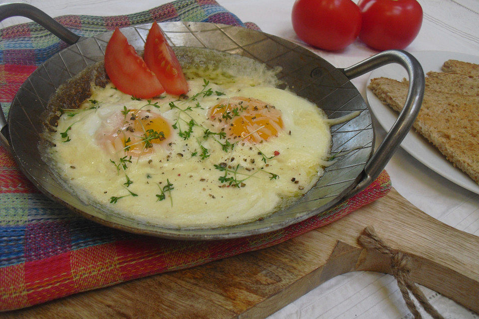 Eier in Sahne gebacken