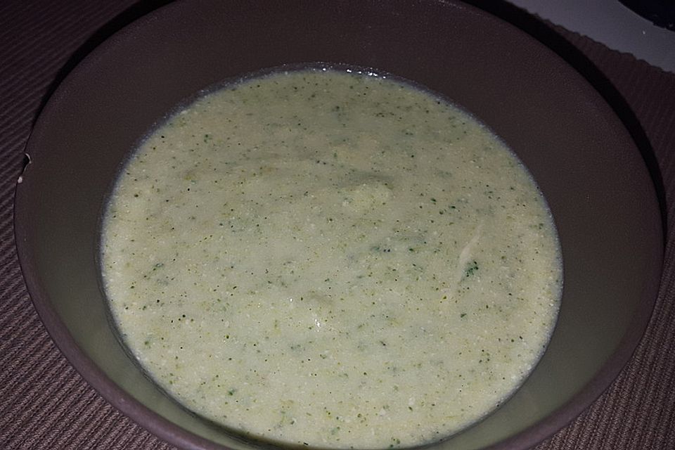 Brokkolisuppe