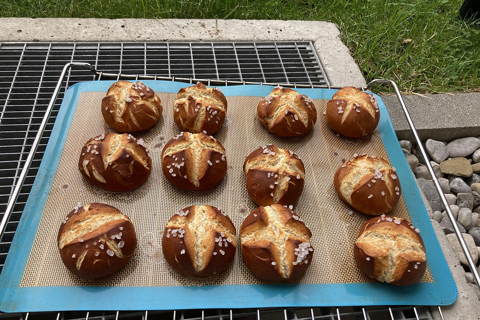 Laugenbrötchen