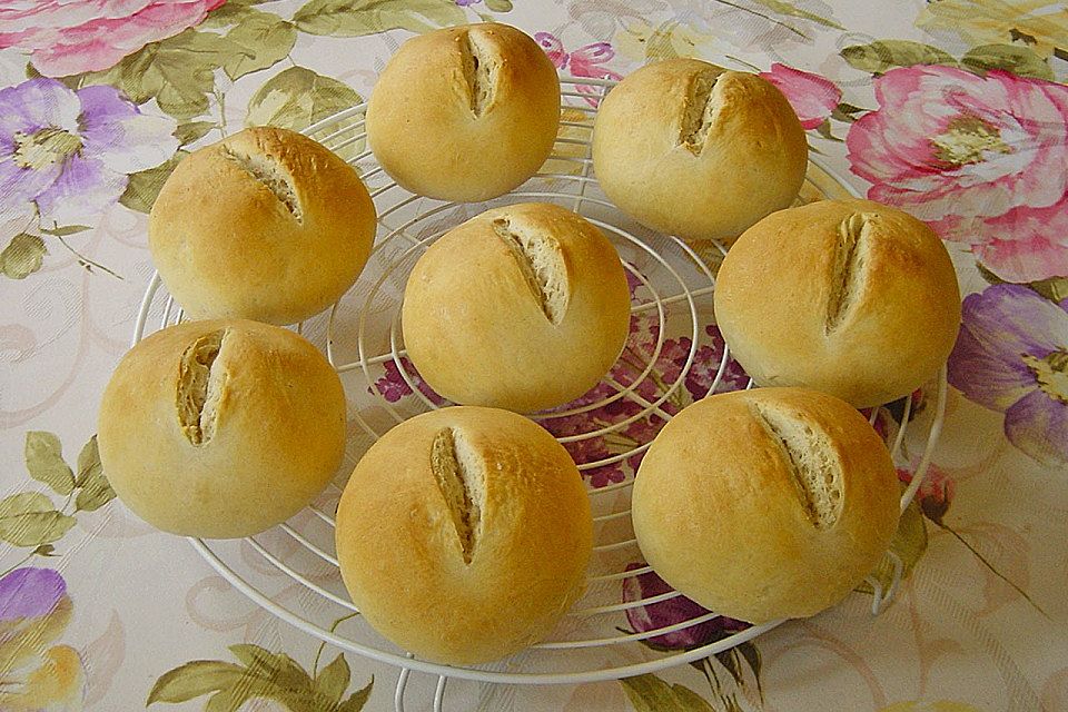 Milchbrötchen