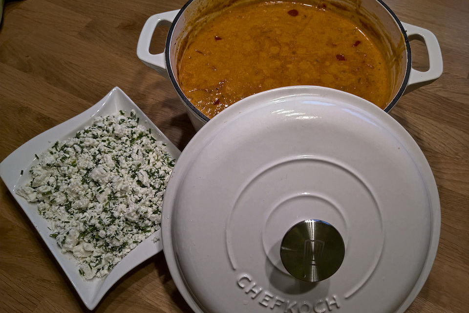 Pikante Paprika-Käsesuppe