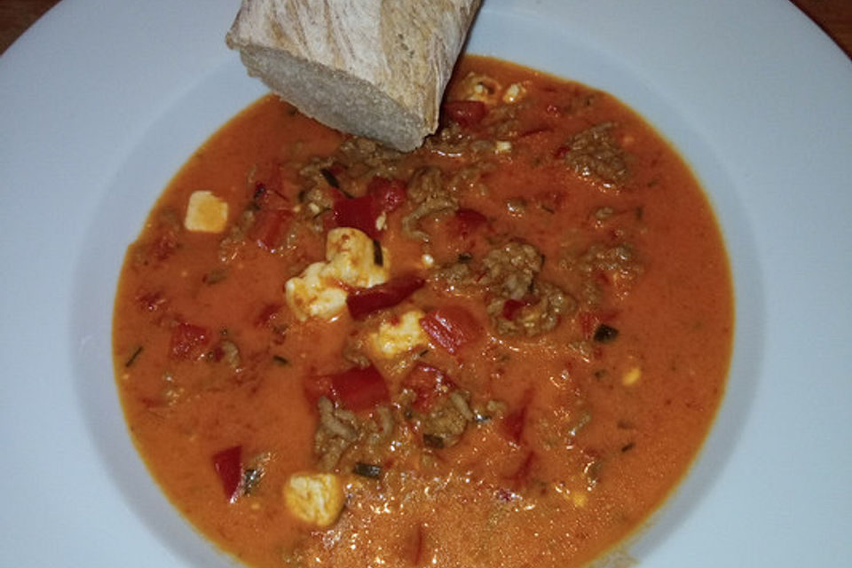 Pikante Paprika-Käsesuppe