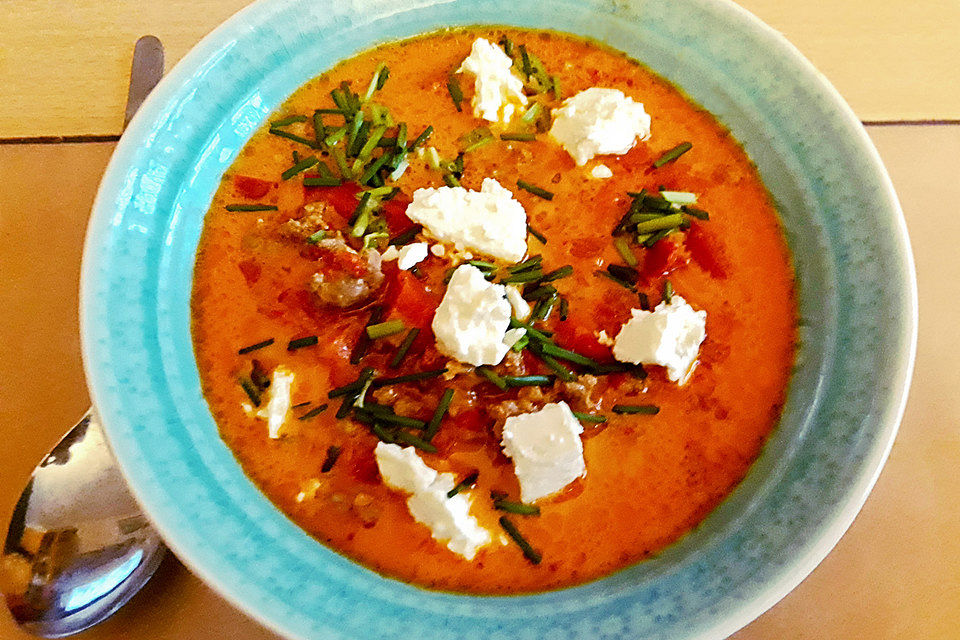 Pikante Paprika-Käsesuppe