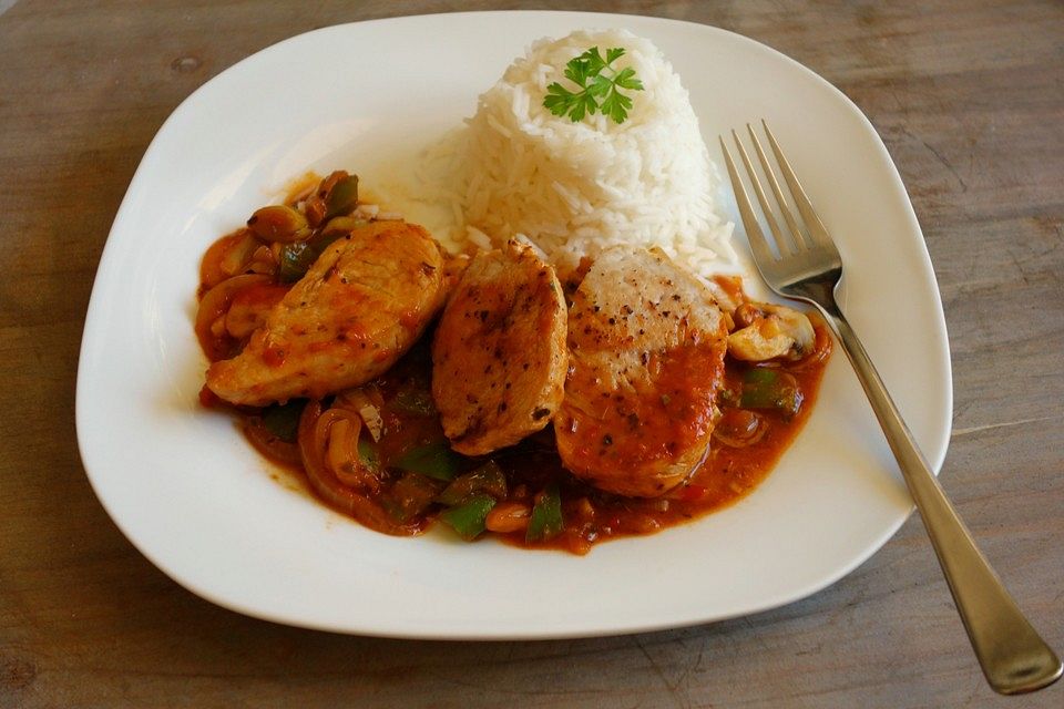 Bunte Gemüsepfanne mit Putenschnitzel