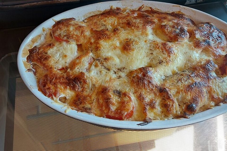 Kartoffelgratin mit Tomaten