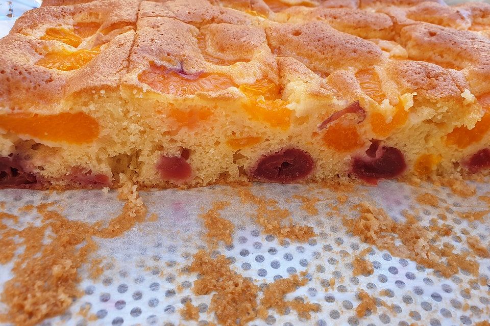 Fruchtiger Mandarinen - Kirsch - Kuchen