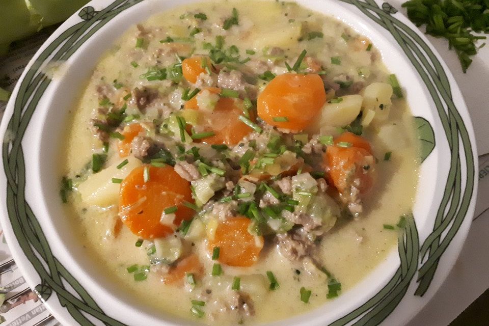 Claudis Kartoffel-Gemüse-Käsesuppe