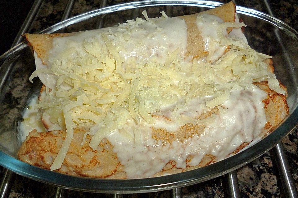 Spargel in Parmesancrêpes