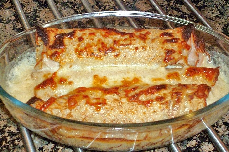 Spargel in Parmesancrêpes