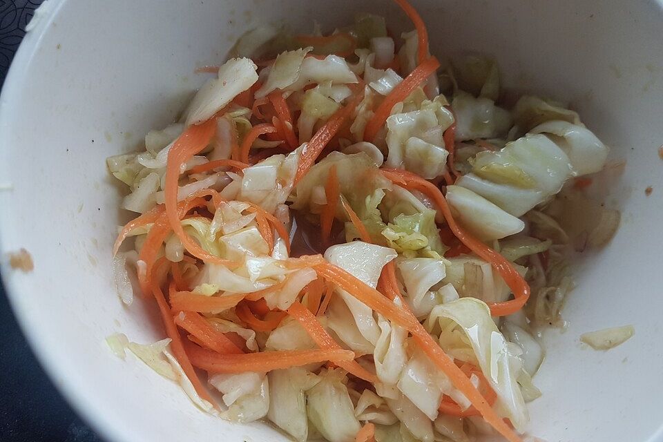 Krautsalat mit Karotten