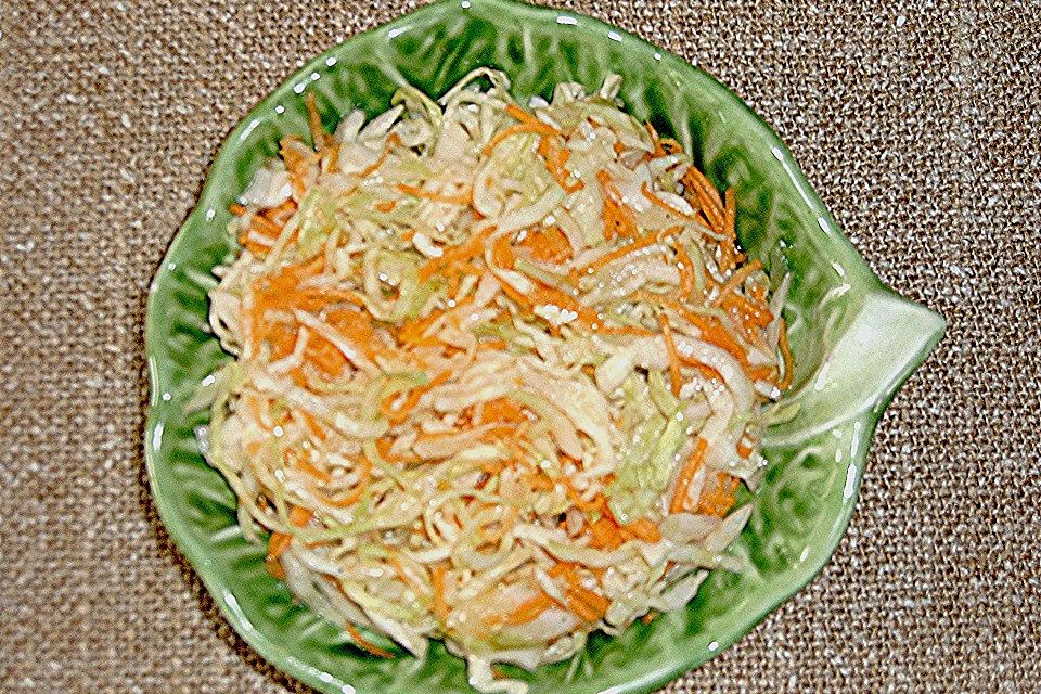 Krautsalat mit Karotten