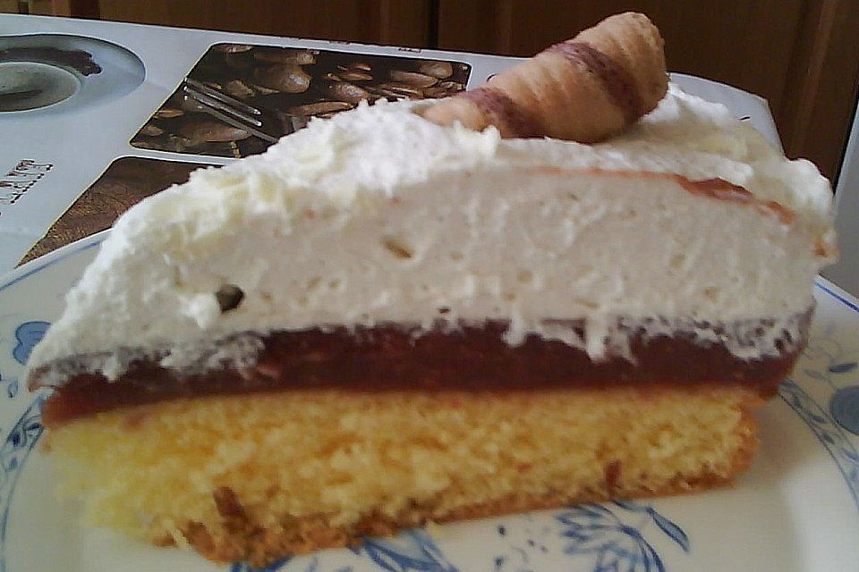 Zwetschgenmuskuchen mit feiner Creme