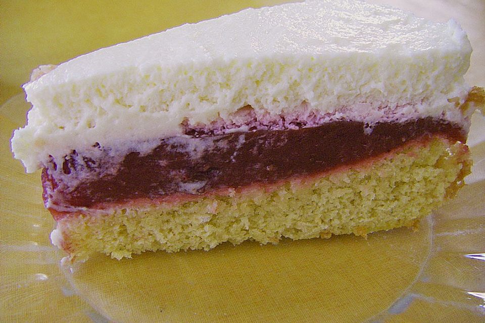 Zwetschgenmuskuchen mit feiner Creme