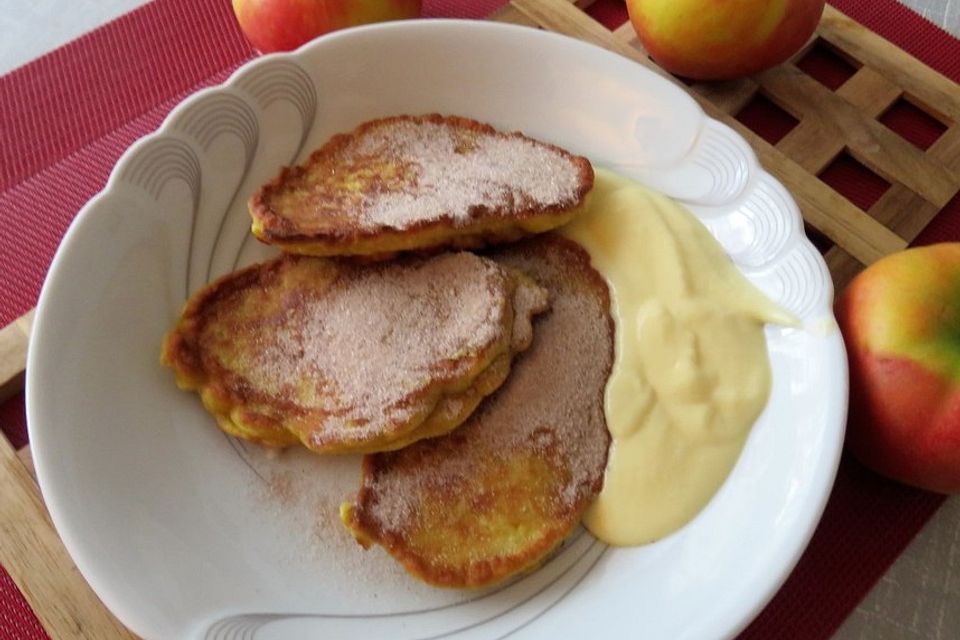 Pfannkuchen mit Äpfeln